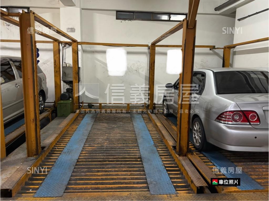 崇光國小旁大三房車位房屋室內格局與周邊環境