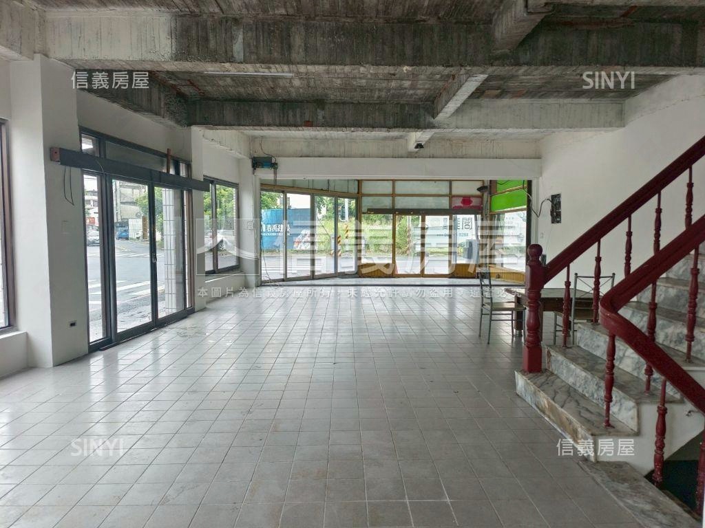 新營角窗店霸房屋室內格局與周邊環境