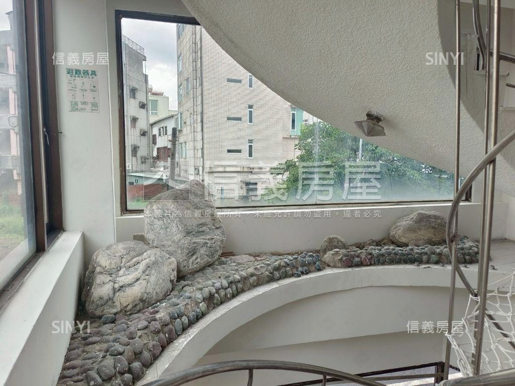 新營角窗店霸房屋室內格局與周邊環境