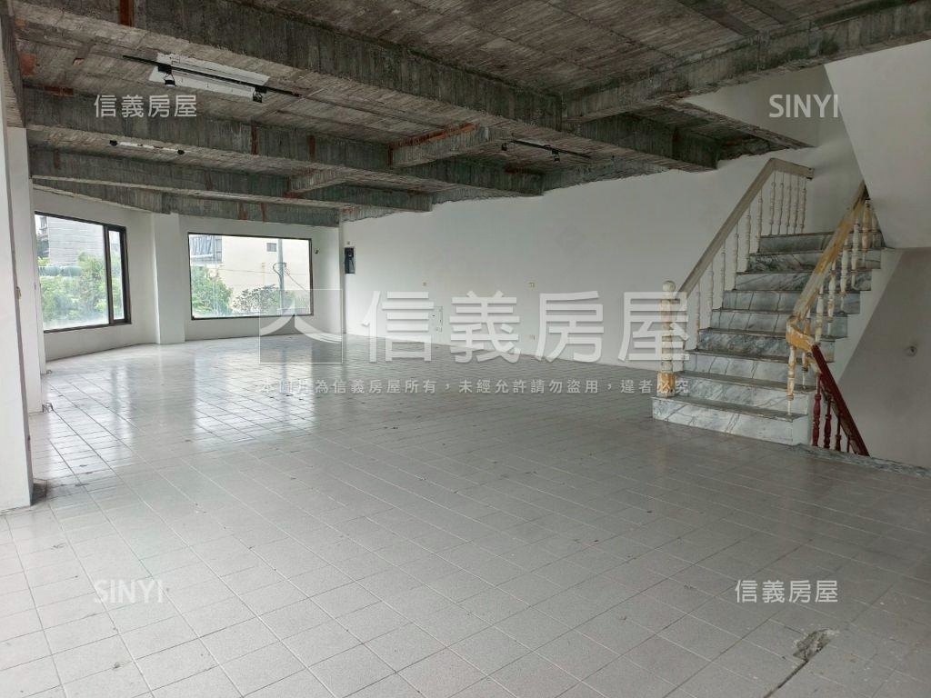 新營角窗店霸房屋室內格局與周邊環境