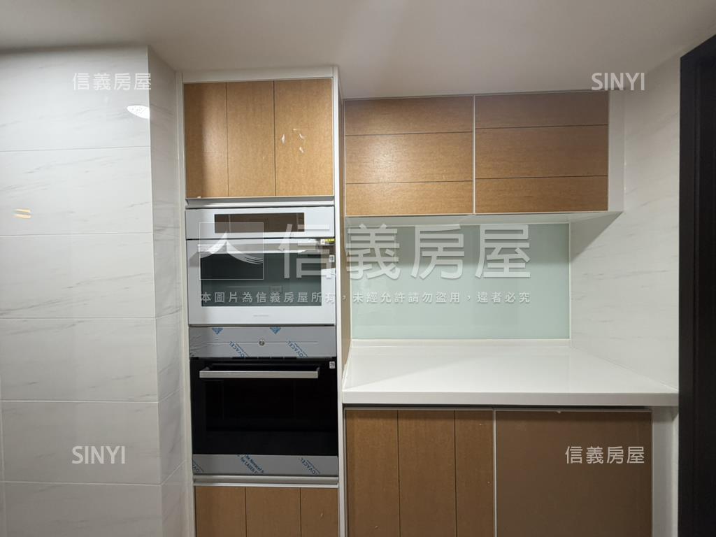 鄰中國醫朝南四房平車好案房屋室內格局與周邊環境