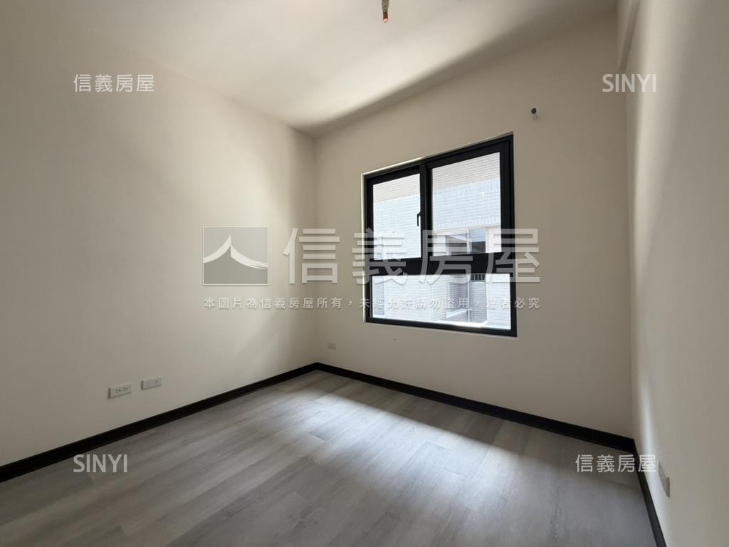 鄰中國醫朝南四房平車好案房屋室內格局與周邊環境