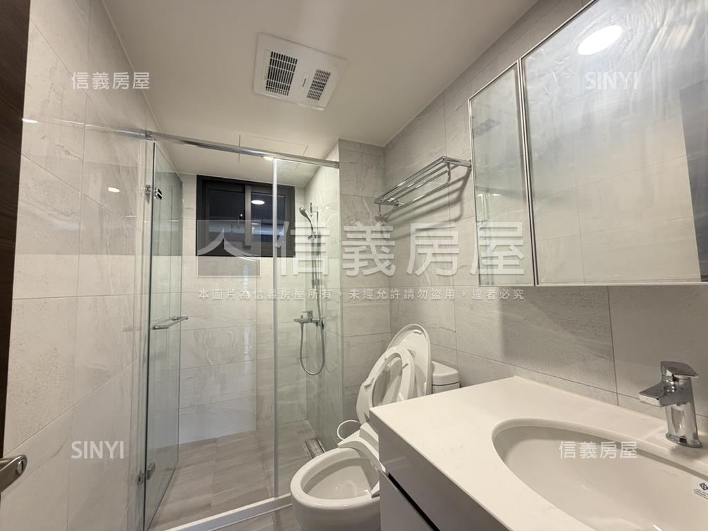 鄰中國醫朝南四房平車好案房屋室內格局與周邊環境