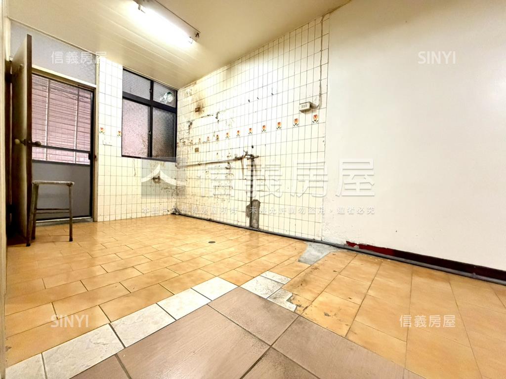 和平路公寓三樓房屋室內格局與周邊環境