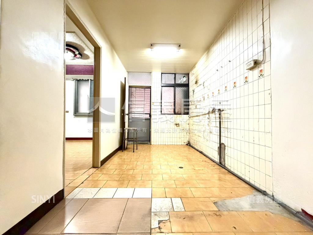 和平路公寓三樓房屋室內格局與周邊環境