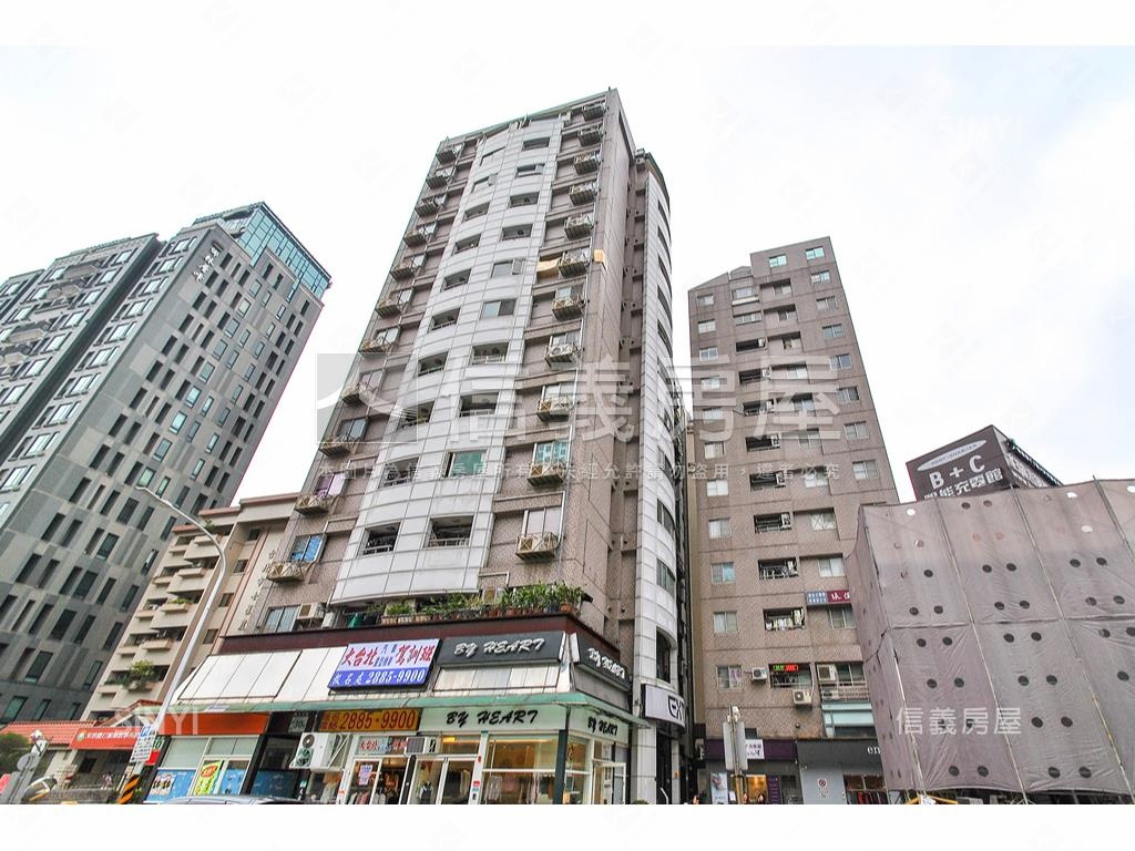 熱力四射北美兩房車房屋室內格局與周邊環境