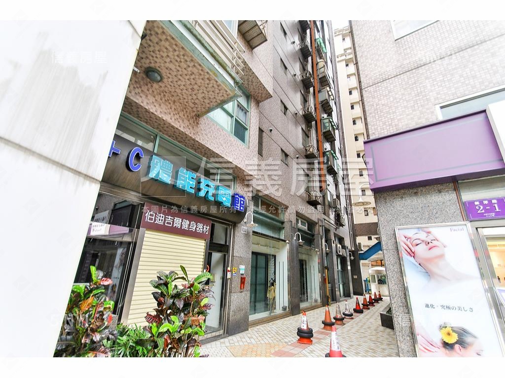 熱力四射北美兩房車房屋室內格局與周邊環境