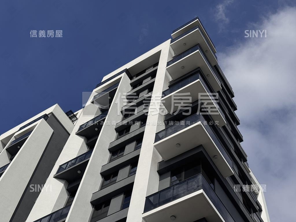 白京松玥三房併排雙平車房屋室內格局與周邊環境