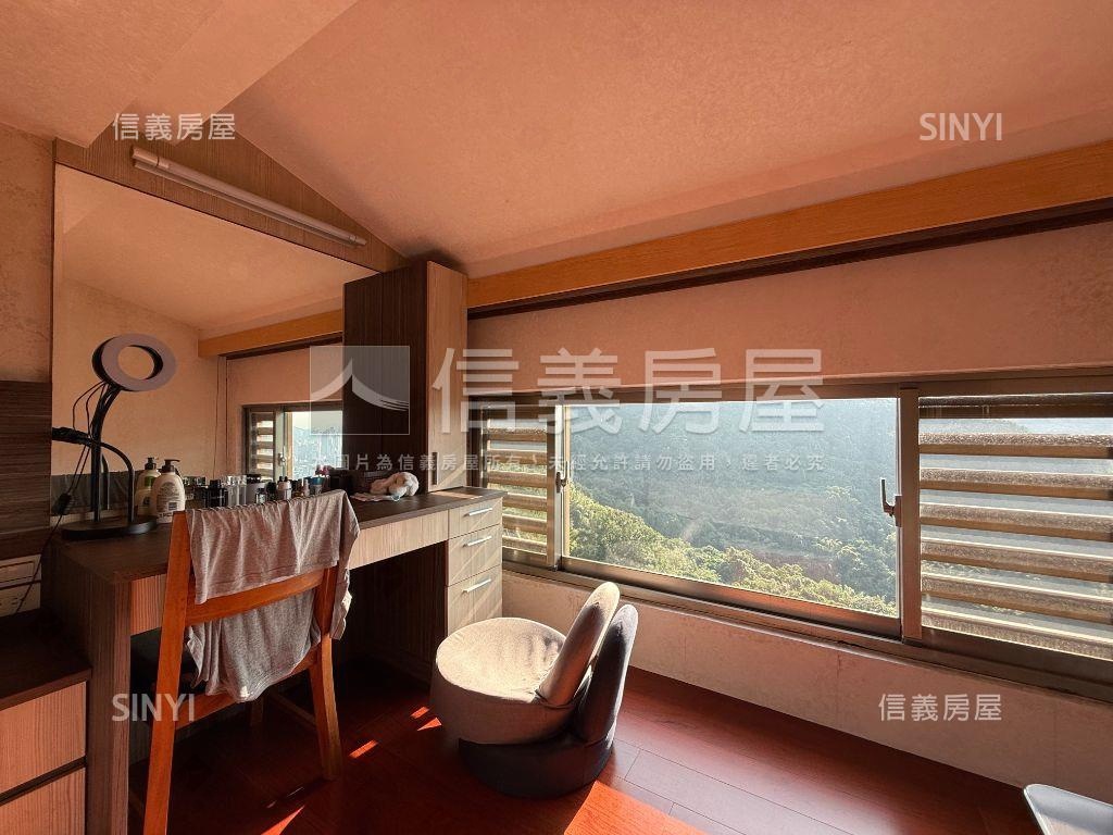 政大遠眺樹海豪邸房屋室內格局與周邊環境