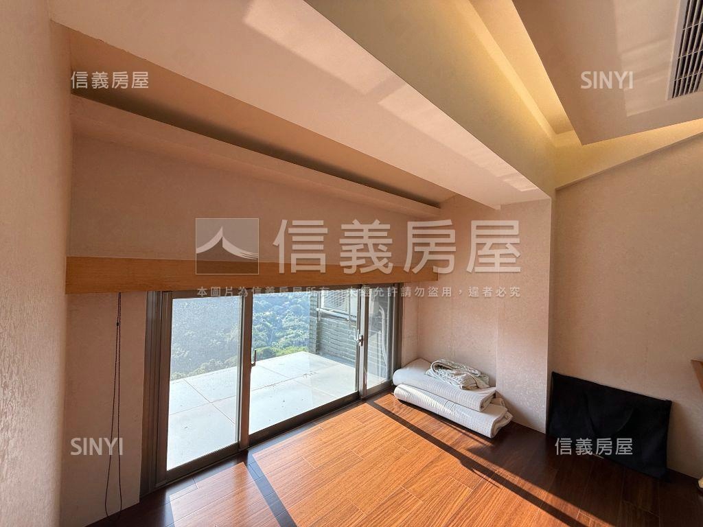 政大遠眺樹海豪邸房屋室內格局與周邊環境