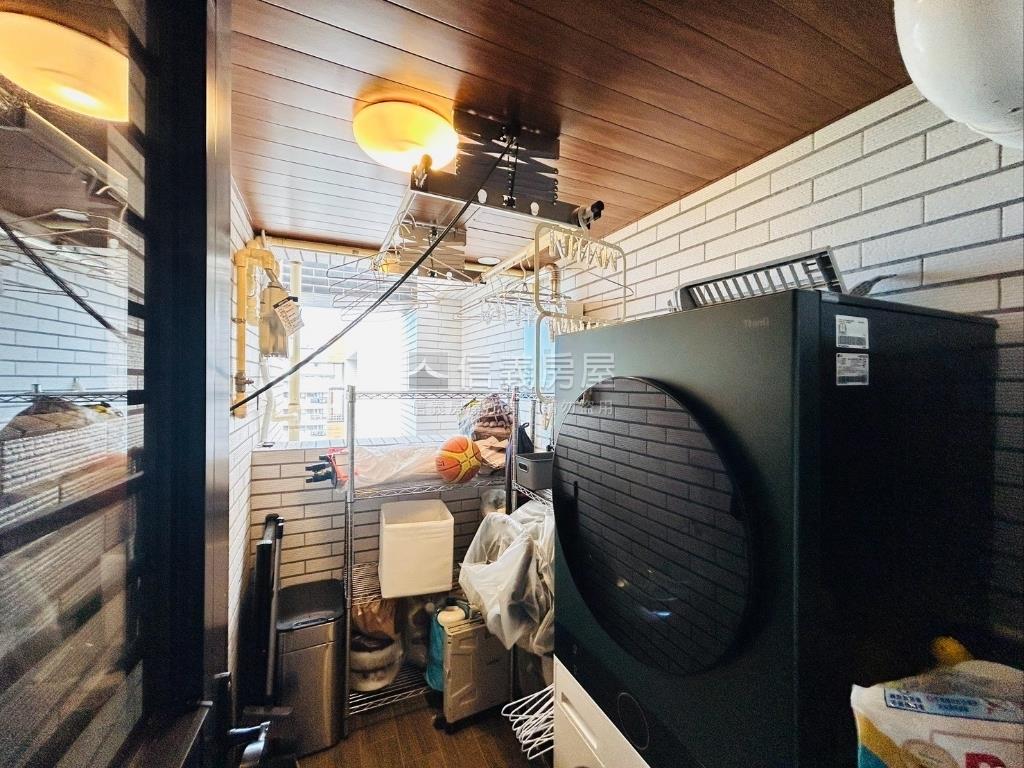 春城新港灣裝潢高樓四房車房屋室內格局與周邊環境