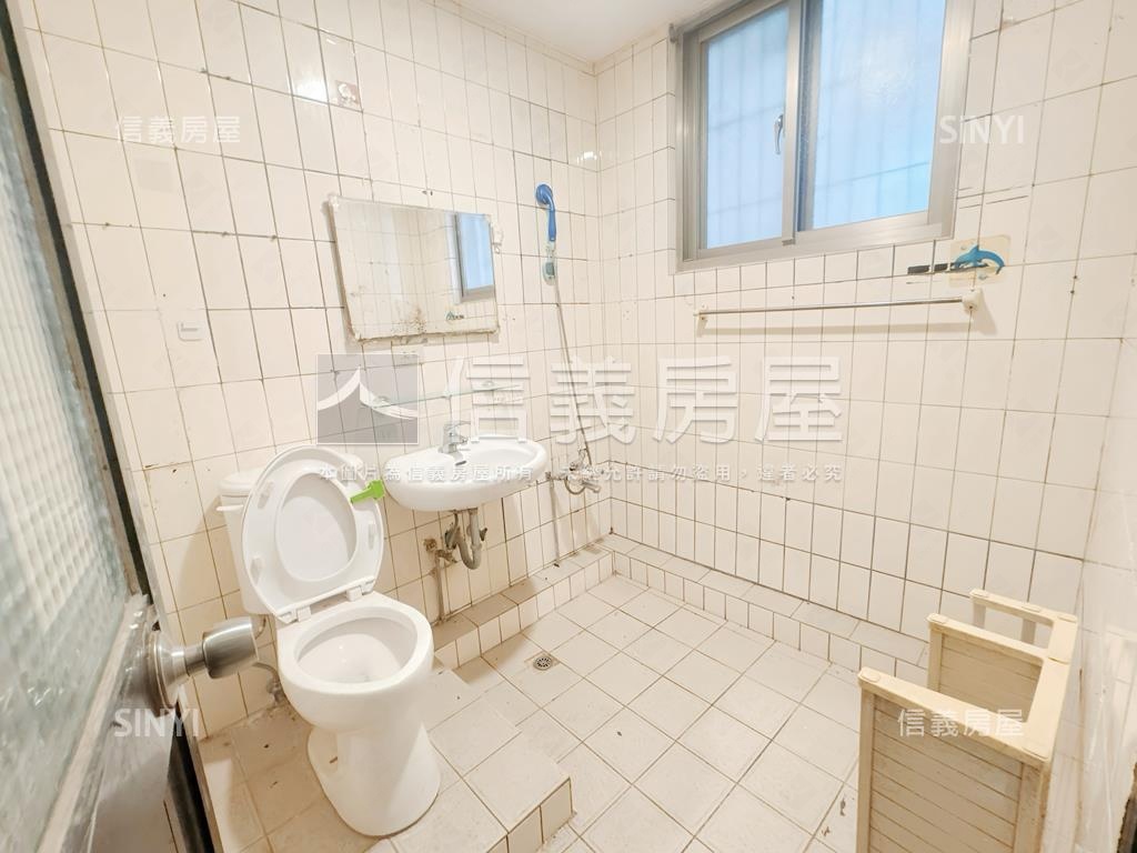 漫步到新埔捷運３樓美寓房屋室內格局與周邊環境