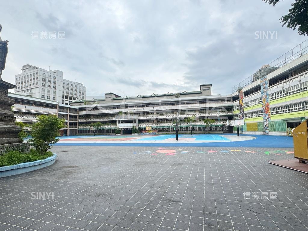 漫步到新埔捷運３樓美寓房屋室內格局與周邊環境