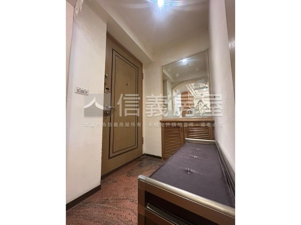 靜巷捷運美妝兩房房屋室內格局與周邊環境