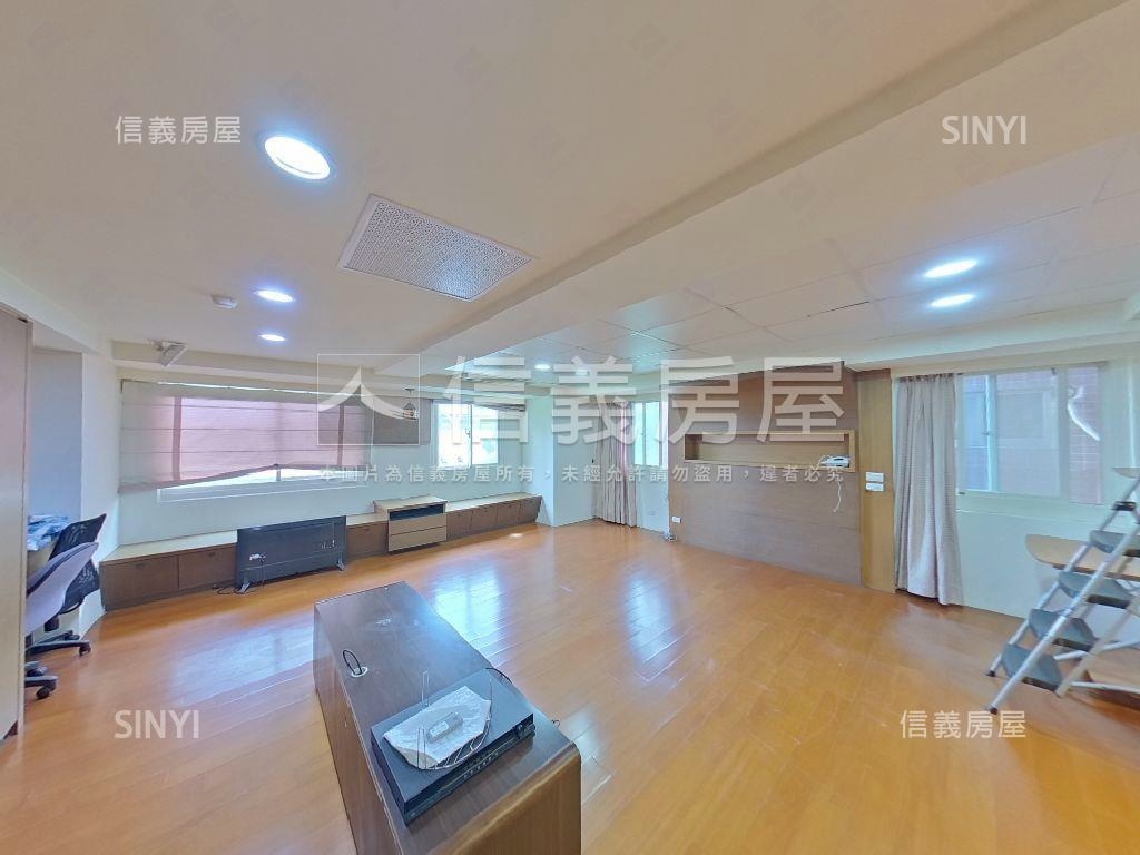 台北捷豹稀有一樓房屋室內格局與周邊環境