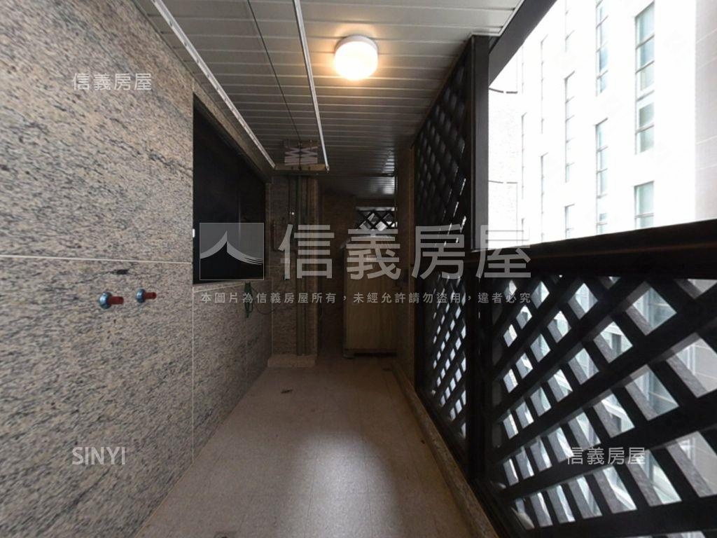 ［專任］台中帝寶誠意出售房屋室內格局與周邊環境