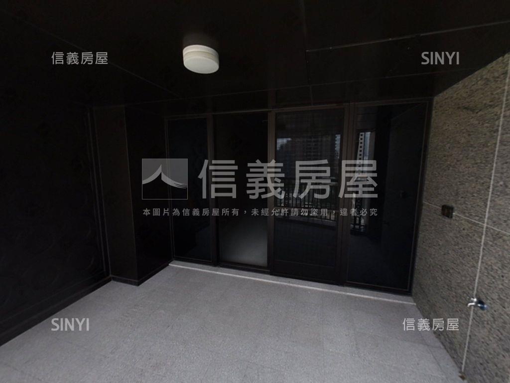 ［專任］台中帝寶誠意出售房屋室內格局與周邊環境
