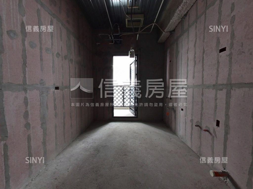 ［專任］台中帝寶誠意出售房屋室內格局與周邊環境