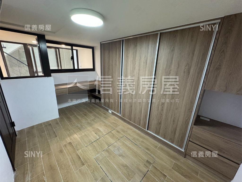 近薇閣電梯大空間帶車位房屋室內格局與周邊環境