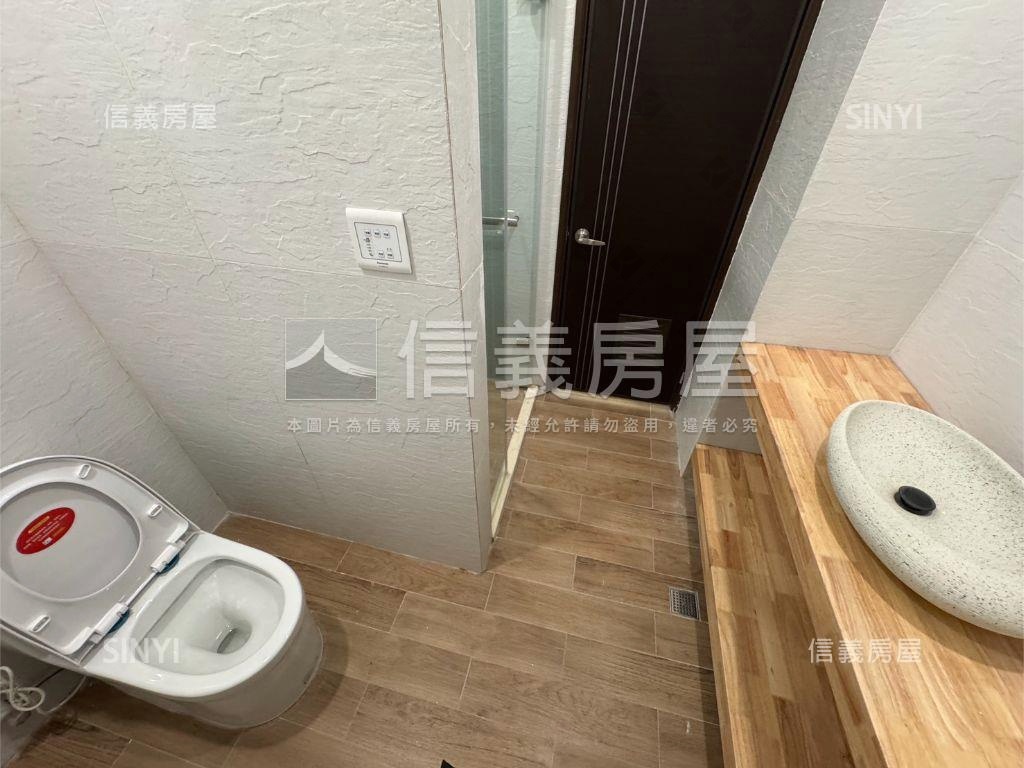 近薇閣電梯大空間帶車位房屋室內格局與周邊環境