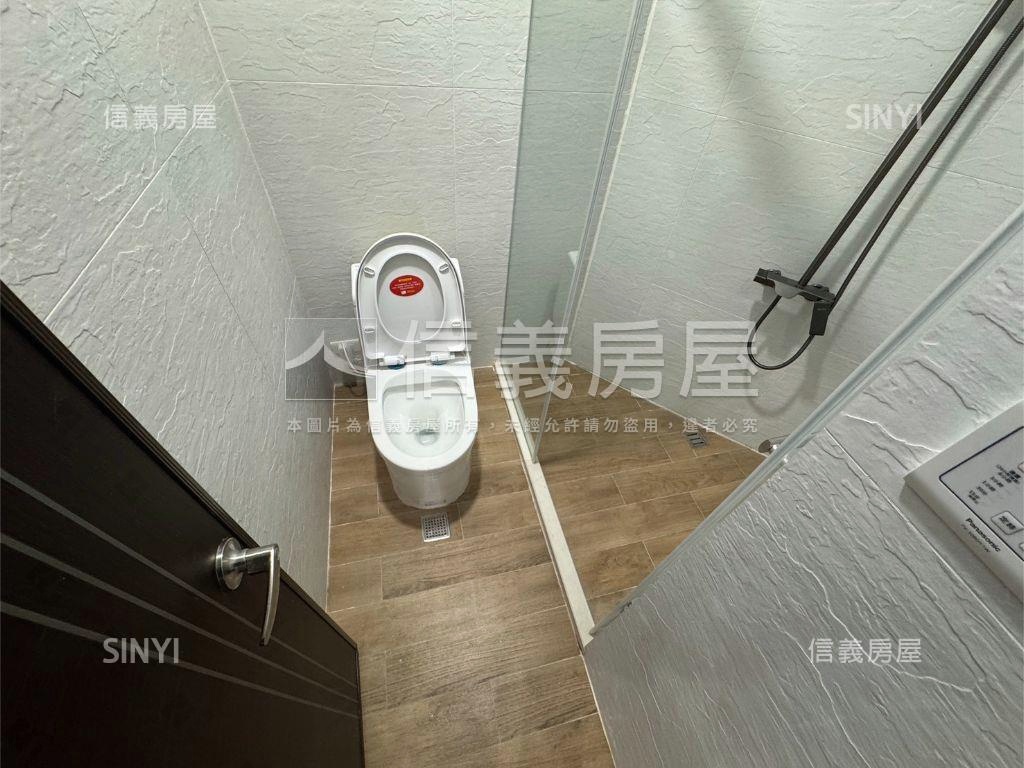 近薇閣電梯大空間帶車位房屋室內格局與周邊環境