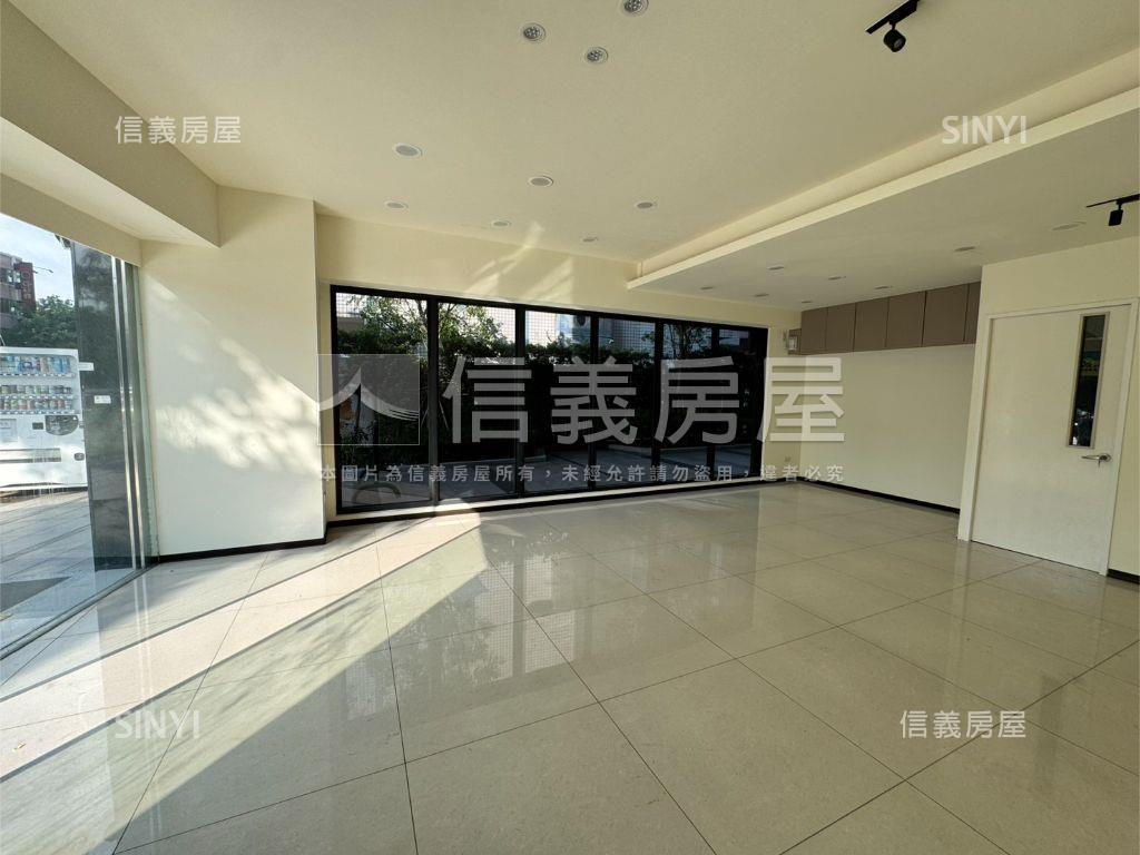 近國光路邊間店面房屋室內格局與周邊環境