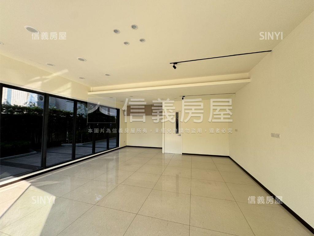 近國光路邊間店面房屋室內格局與周邊環境