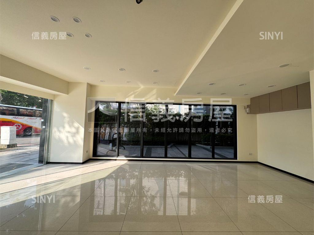 近國光路邊間店面房屋室內格局與周邊環境