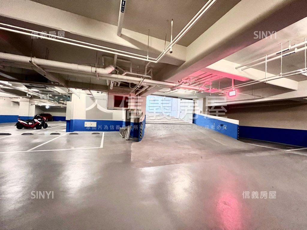 近國光路邊間店面房屋室內格局與周邊環境