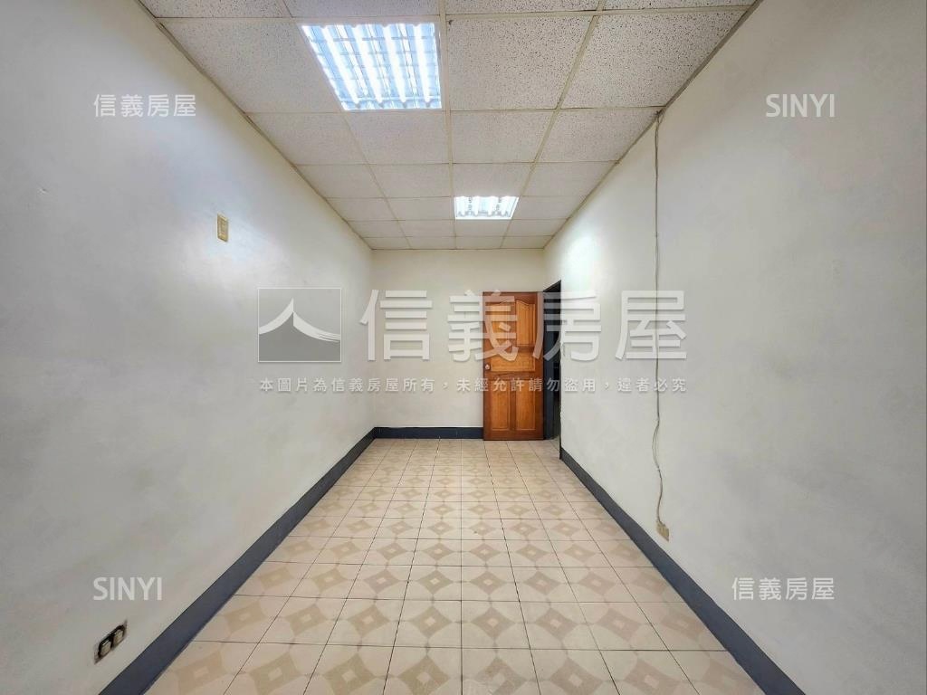 ★仁興面寬採光二樓★房屋室內格局與周邊環境