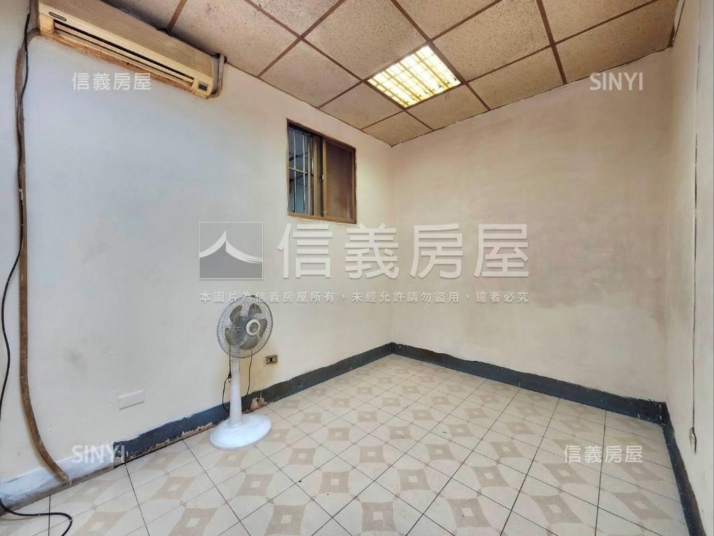 ★仁興面寬採光二樓★房屋室內格局與周邊環境
