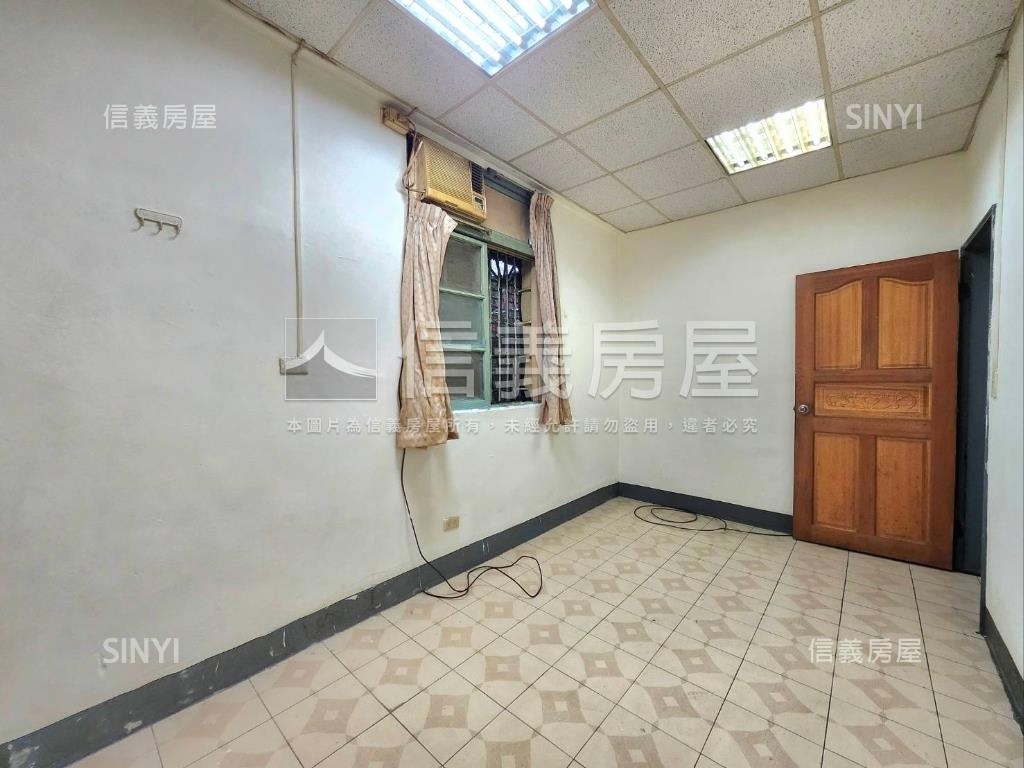 ★仁興面寬採光二樓★房屋室內格局與周邊環境