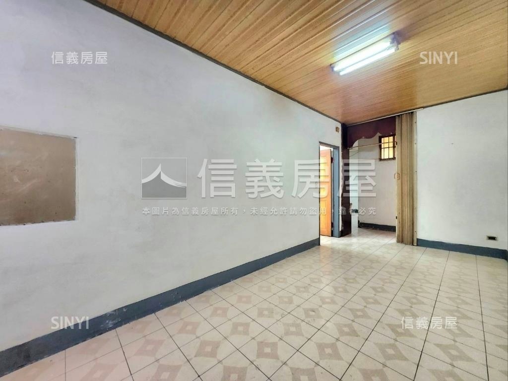 ★仁興面寬採光二樓★房屋室內格局與周邊環境