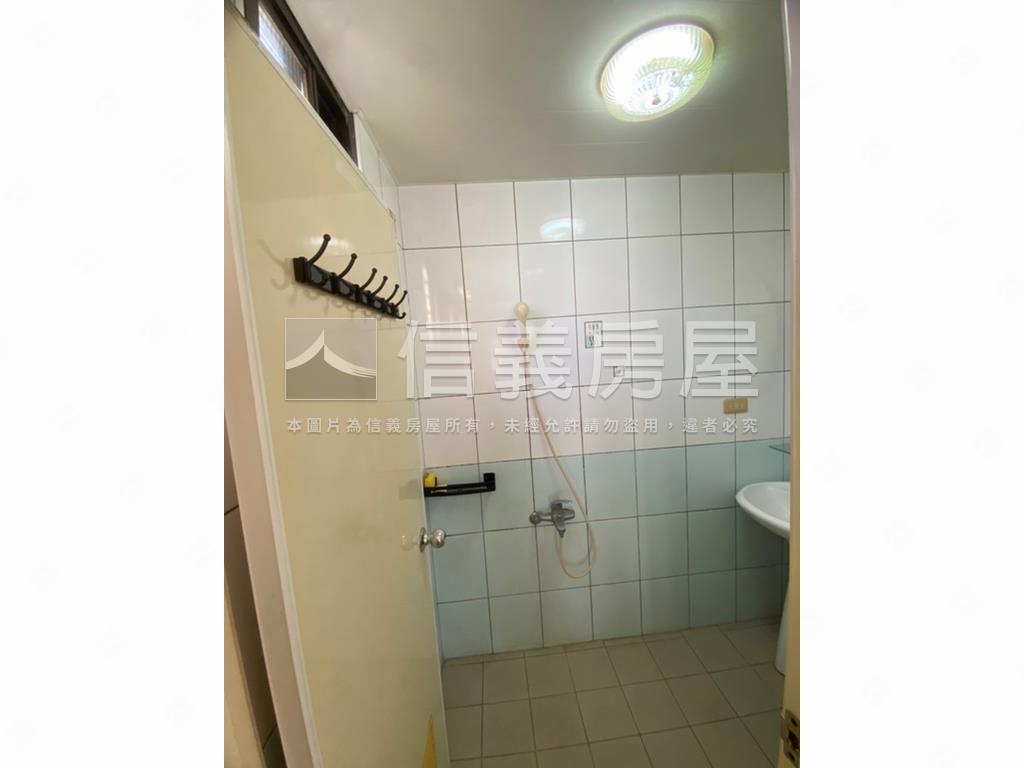 三民路大空間房屋室內格局與周邊環境