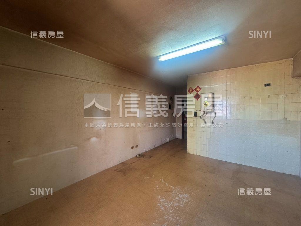 駁二．小資．套房房屋室內格局與周邊環境