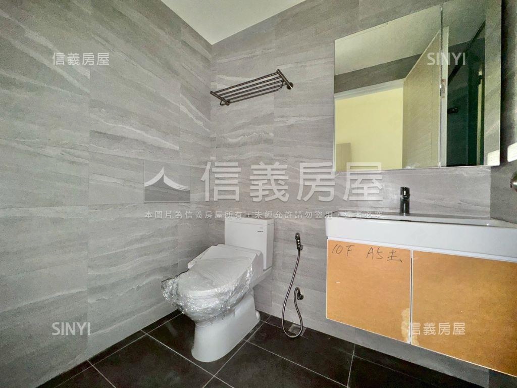 春福興波先看這間兩房兩衛房屋室內格局與周邊環境