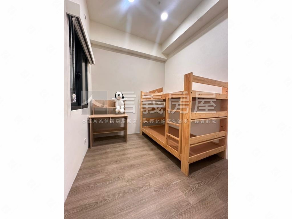 永寧捷運站高樓景觀房屋室內格局與周邊環境