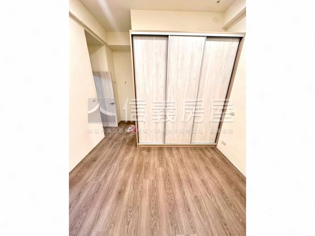 永寧捷運站高樓景觀房屋室內格局與周邊環境