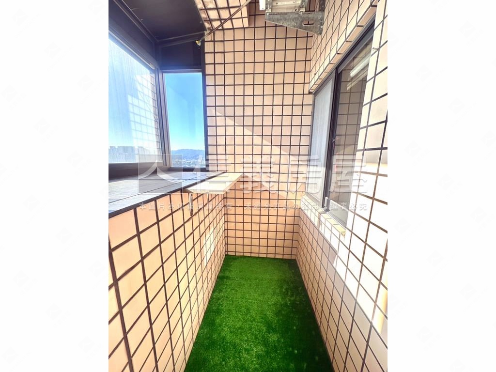 永寧捷運站高樓景觀房屋室內格局與周邊環境