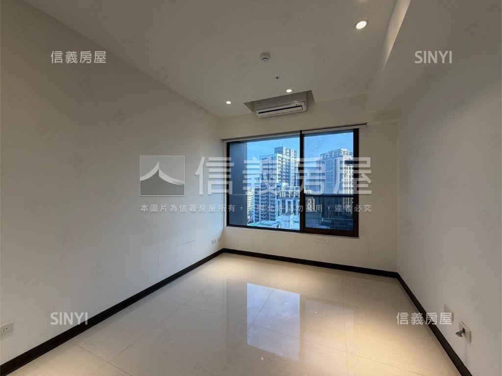 公園上品精裝三房車位房屋室內格局與周邊環境