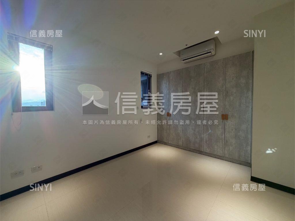 公園上品精裝三房車位房屋室內格局與周邊環境