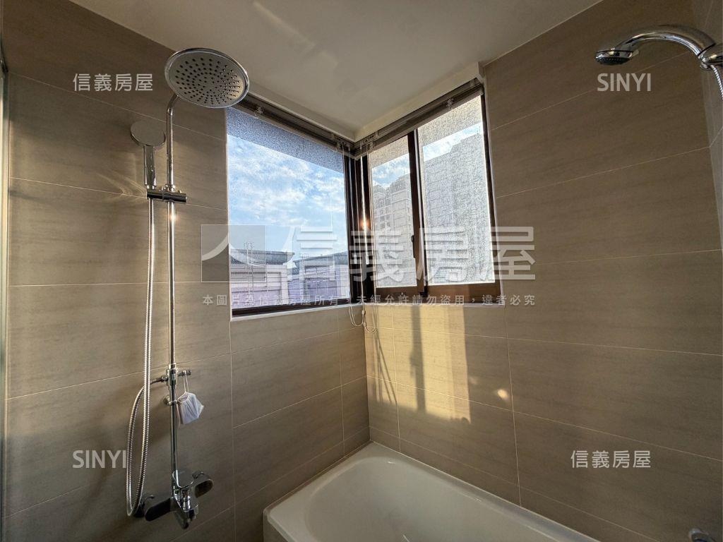 公園上品精裝三房車位房屋室內格局與周邊環境