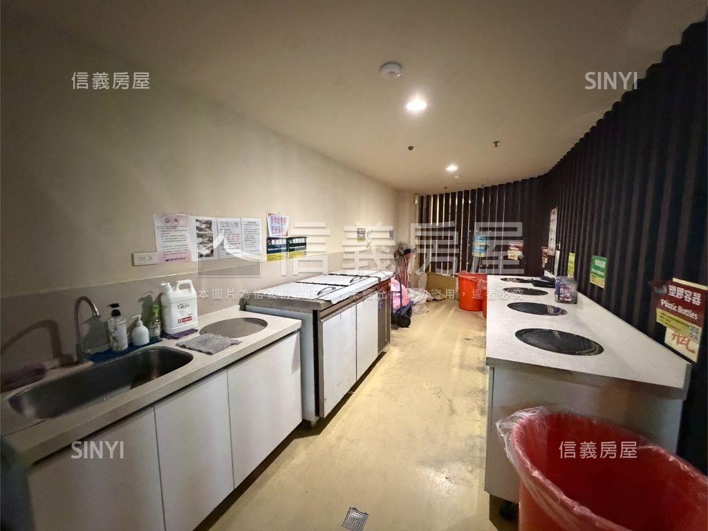 公園上品精裝三房車位房屋室內格局與周邊環境