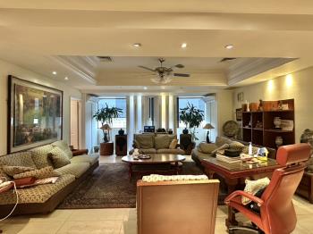 寶璽公園爵邸平車