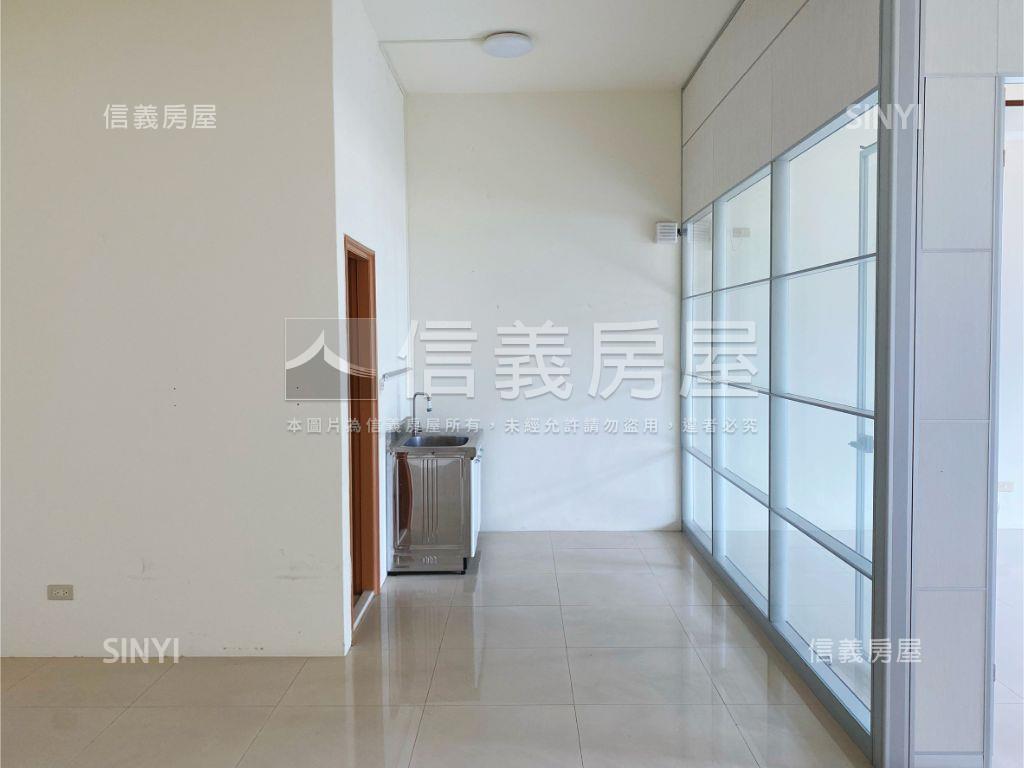 高鐵特區｜竹冠雙翼辦公室房屋室內格局與周邊環境