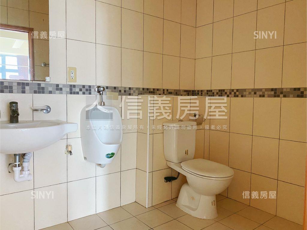 高鐵特區｜竹冠雙翼辦公室房屋室內格局與周邊環境