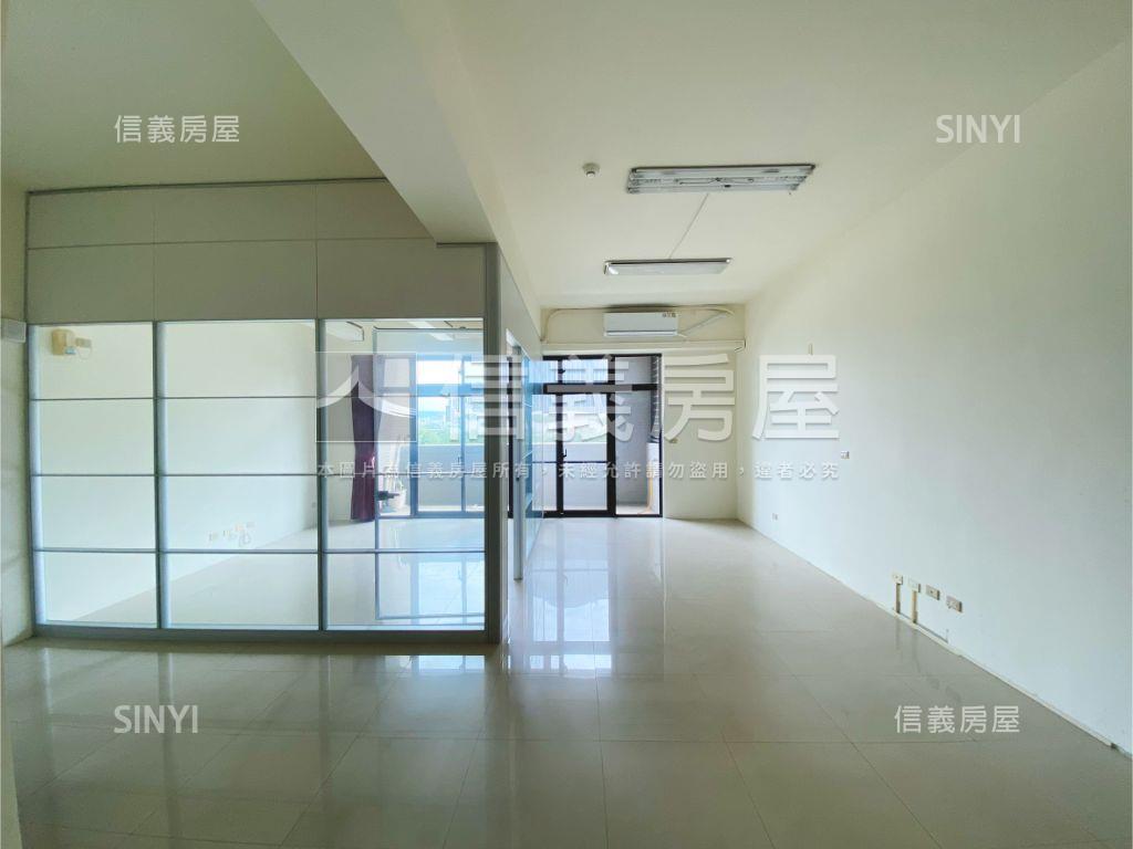 高鐵特區｜竹冠雙翼辦公室房屋室內格局與周邊環境