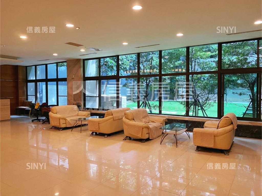 高鐵特區｜竹冠雙翼辦公室房屋室內格局與周邊環境