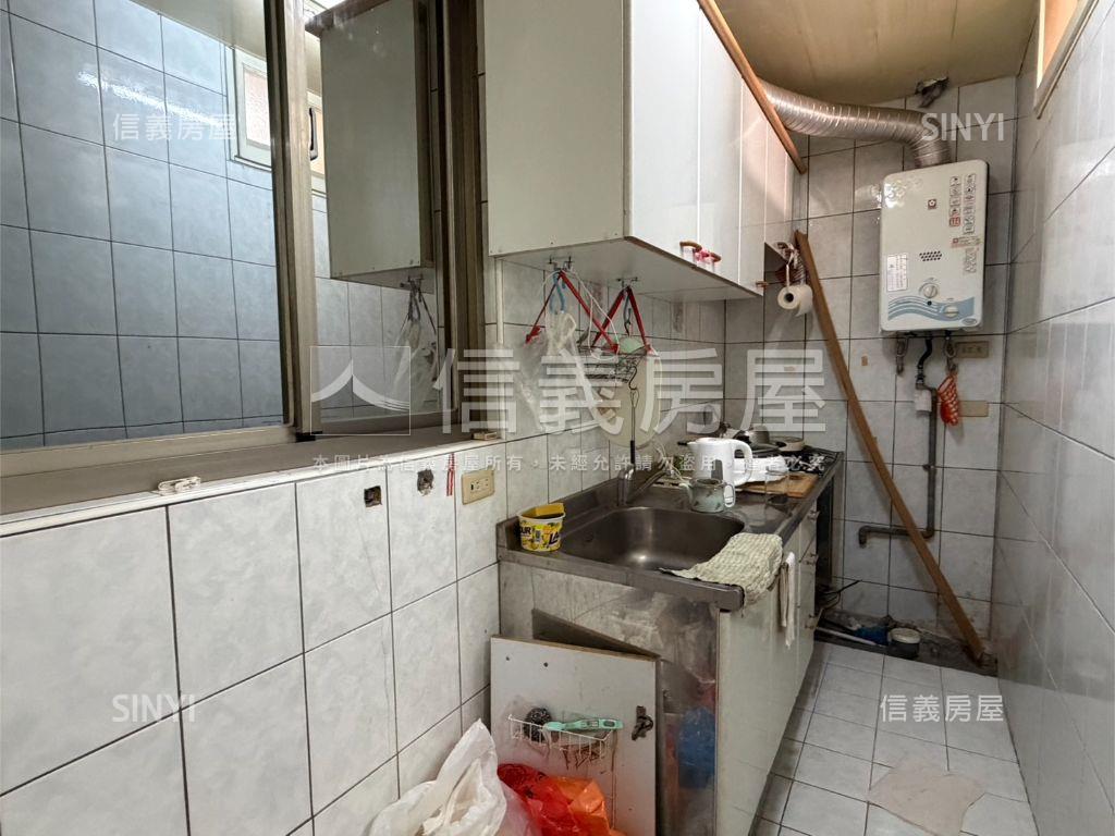 近台北橋公寓三樓房屋室內格局與周邊環境