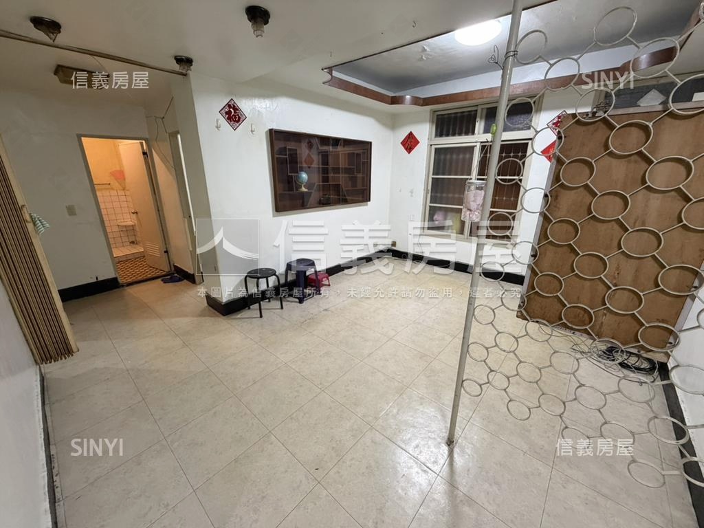 膝蓋救星－忠孝街２樓房屋室內格局與周邊環境